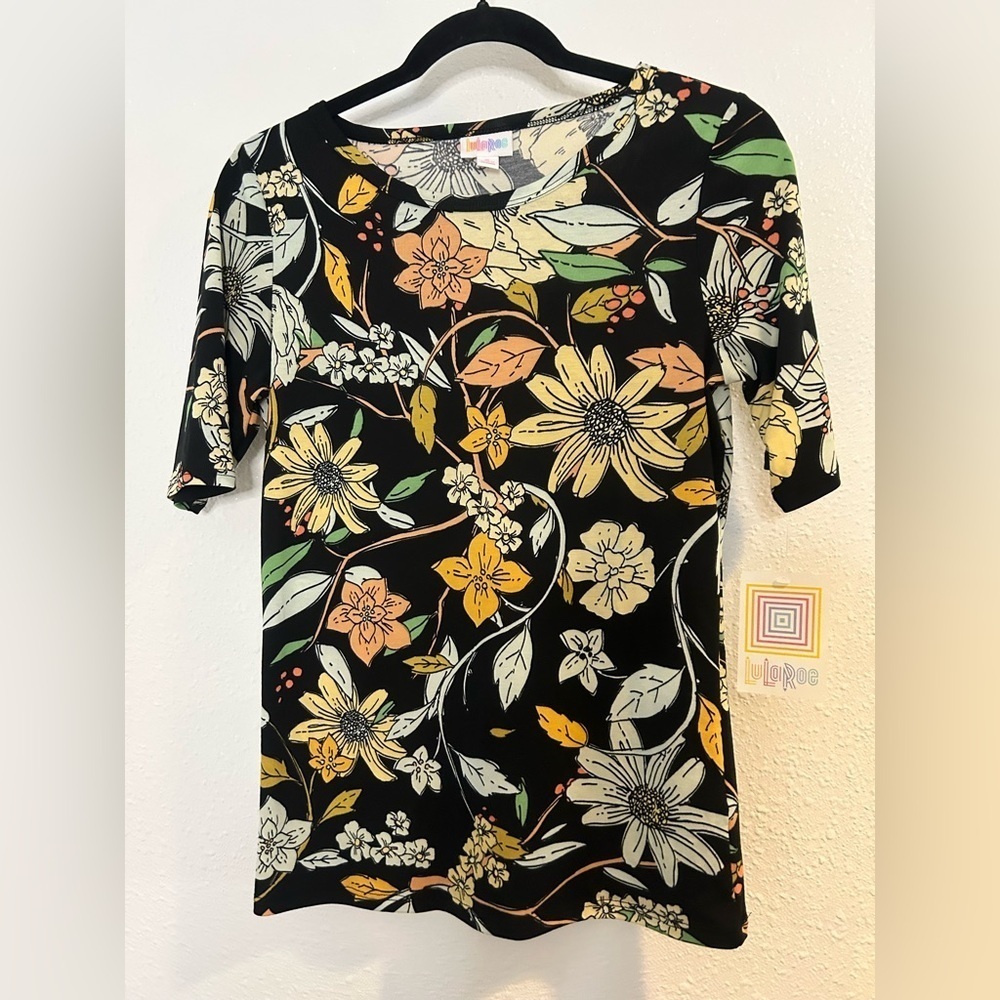 LuLaRoe Black Multicolor Floral Short Sleeve Top